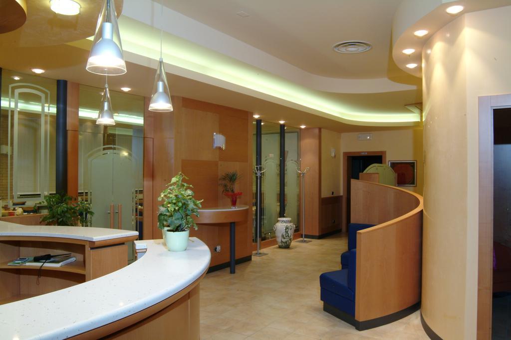 Hotel Nettuno Sottomarina Exterior photo