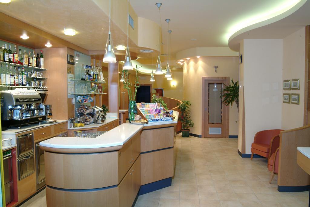 Hotel Nettuno Sottomarina Exterior photo